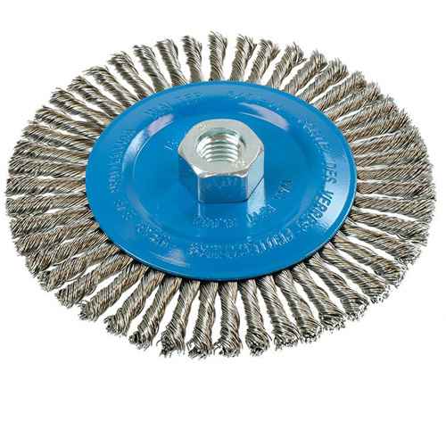 Brosse à fils étroits noués et torsadés (UE927)