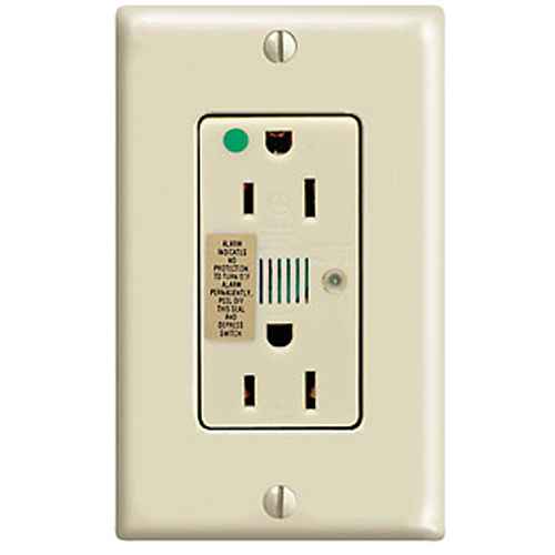 [XA817] Réceptacle protecteur contre les surtensions d'hôpital duplex 120V, 15A (XA817)